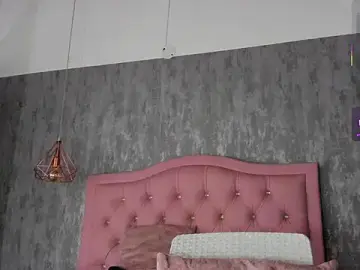 Stripchat Best live sex cam show of naomidibello