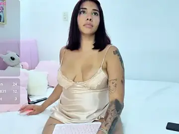 Stripchat Nude Webcam of LucyMartelli