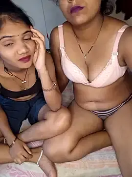 Stripchat Adult Video Chat of Unique_MomandDaughterrs