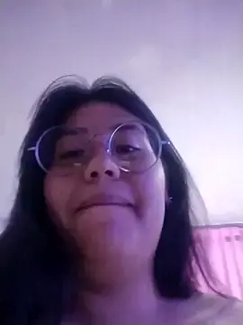 Stripchat Sex Cam of KATYGONZALEZ