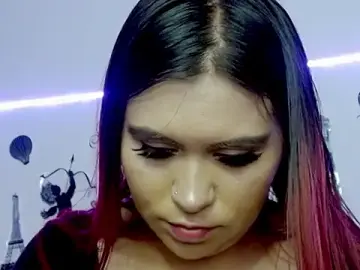 Stripchat Free Porn Cam of cata__gutierrez_