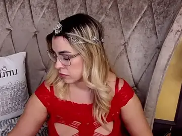 Stripchat Live Sex Cam of BustyGizelle