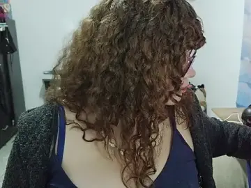 Stripchat Live Sex of curly_greeneyed