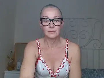 Stripchat Adult Video Chat of ELEGANT-ARIA36