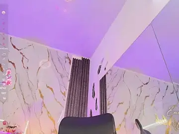 Stripchat Nude Webcam of EmilyLeah_