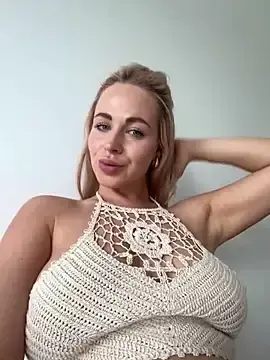Stripchat Adult Webcam of streetdoll