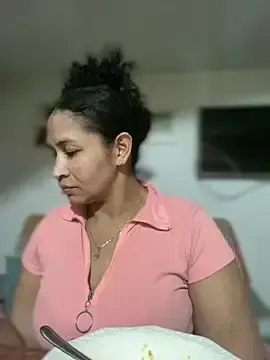 Stripchat Adult Webcam of Carola-Ross