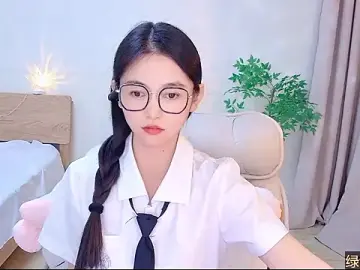 Stripchat Live Sex Cam of Coco-Sweetie