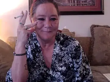 Stripchat Live Sex Cam of LexxiLeeds