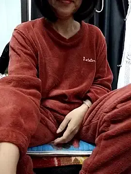 Stripchat Live Sex Cam of Haralushiaaa