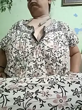 Stripchat Adult Video Chat of Kavya_kapoor