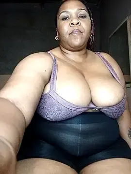 Stripchat Live Sex Cam of Moretl