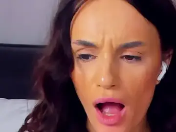 Stripchat Live Sex of CarlaWhite