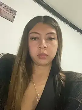 Stripchat Live Sex Cam of Sara-cooper2