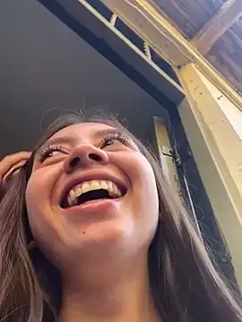 Stripchat Watch Live Sex Cams of Sara-cooper2