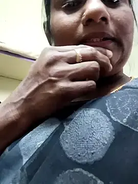 Stripchat Live Sex Cam of yamini1431