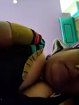 Stripchat Sex Cam of yamini1431