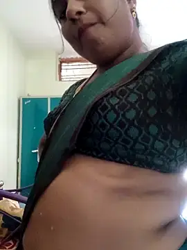 Stripchat Free Live Porn of yamini1431