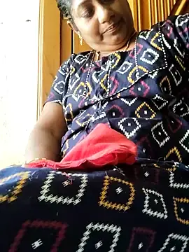 Stripchat Live Porn of yamini1431