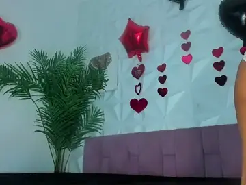 Stripchat Adult Webcam of Hellen_Sky