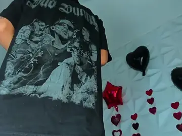 Stripchat Sex Cam of Hellen_Sky