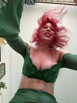 Stripchat Free Porn Cam of AylaRed