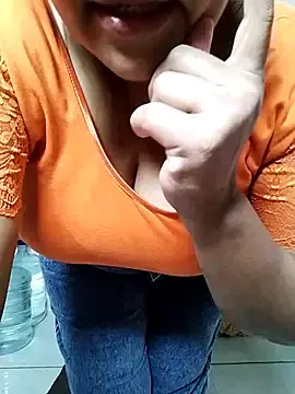 Stripchat Free Porn Cam of Selina_6
