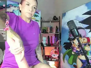 Stripchat Free Porn Cam of Shadia_Squirt