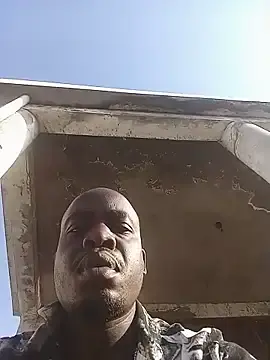 Stripchat Live Sex Cam of WaiterZim