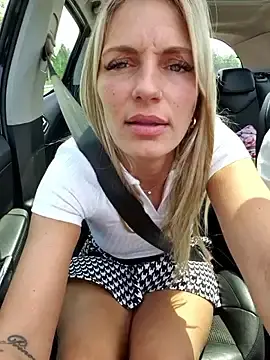 Stripchat Free Live Porn of Ly_die