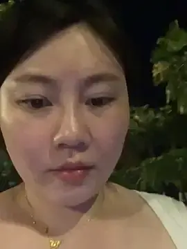 Stripchat Watch Live Sex Cams of qinger2025