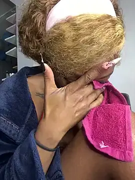 Stripchat Live Sex Cam of xxTatiannaxx