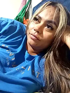 Stripchat Watch Live Sex Cams of EmilyDuran_