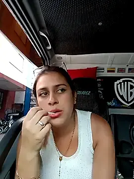 Stripchat Free Live Porn of MariBelle1