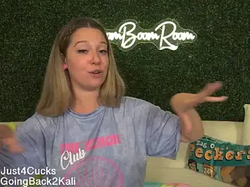 Stripchat Free Porn Cam of boomboomr00m