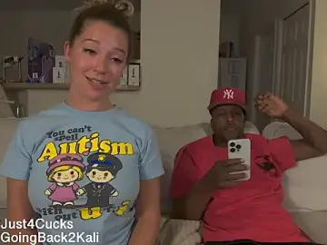 Stripchat Live Sex of boomboomr00m