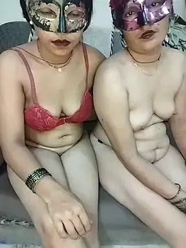 Stripchat Best live sex cam show of Riiall_mom