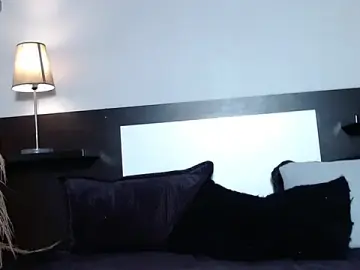 Stripchat Sex Cam of Liiamthompson