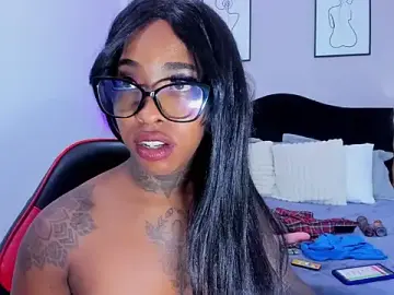 Stripchat Adult Webcams of Pauline_Fox