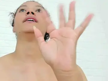 Stripchat Live Sex Cam of nathally_roses