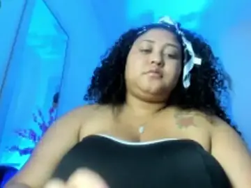 Stripchat Watch Live Sex Cams of Ayliinn_