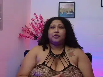 Stripchat Adult Webcam of Ayliinn_