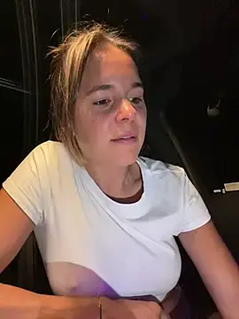 Stripchat Live Sex Cam of JuicyFruits93