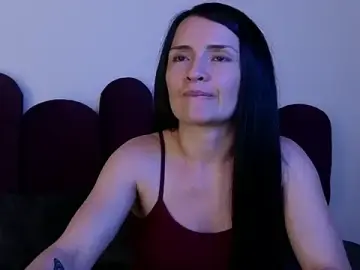 Stripchat Watch Live Sex Cams of cristal_hilton_10