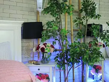 Stripchat Live Sex Cam of EmillyBronte