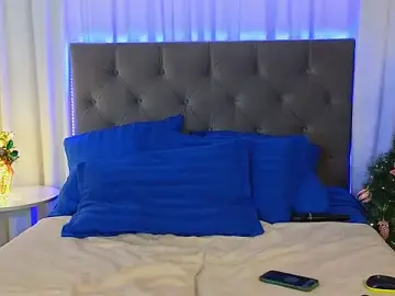 Stripchat Nude Webcam of Ariana_Petite