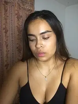 Stripchat Watch Live Sex Cams of JuanaSimons