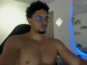 Stripchat Free Porn Cam of Kris_Khalifa69