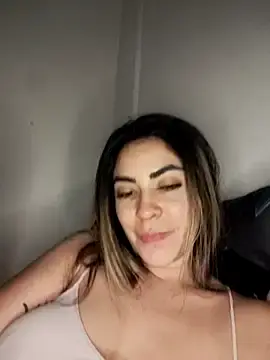 Stripchat Live Sex of CristalHeart_