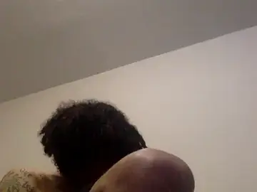 Stripchat Live Sex Cam of Iamtheshow